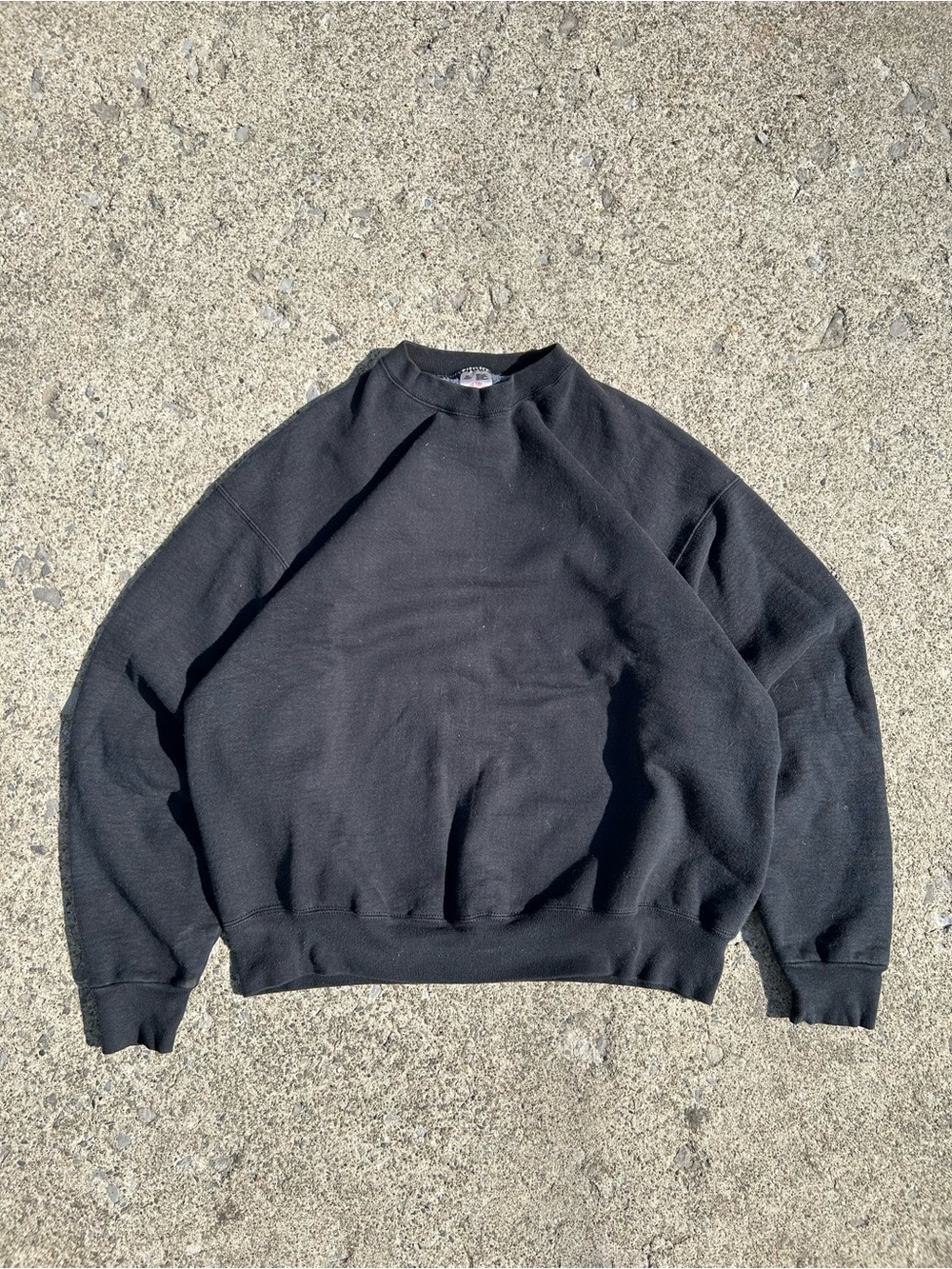 Vintage Men's Black Crewneck heavyweight Sweatshirt